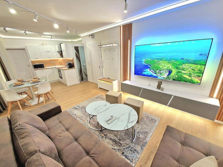 Luxury Apartment. 75 Inches Tv Варна Экстерьер фото