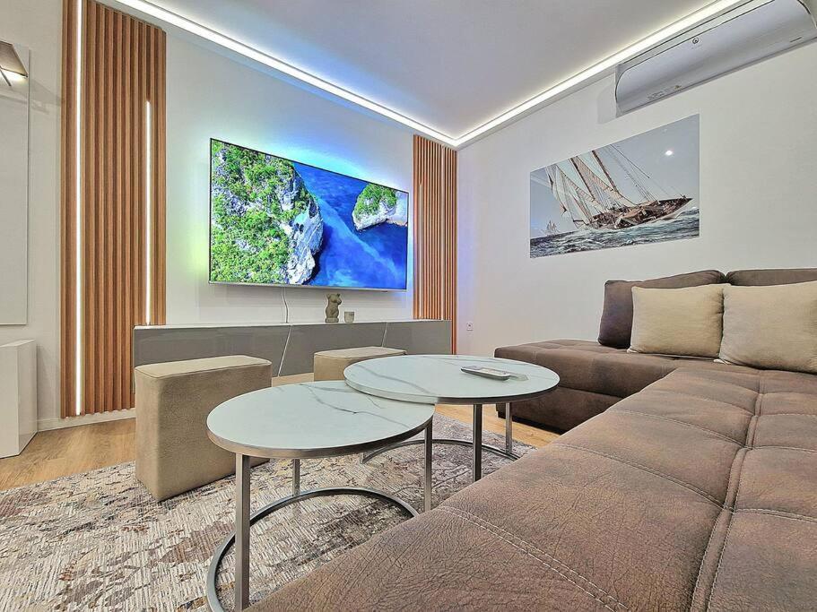 Luxury Apartment. 75 Inches Tv Варна Экстерьер фото